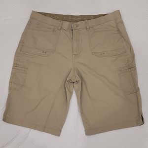 Gloria Vanderbilt Size 16 Shorts